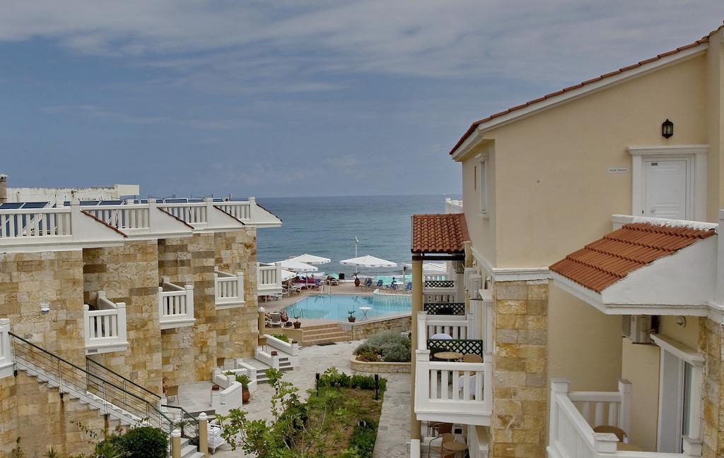Jo An Beach Hotel Adelianos Kampos Exteriör bild
