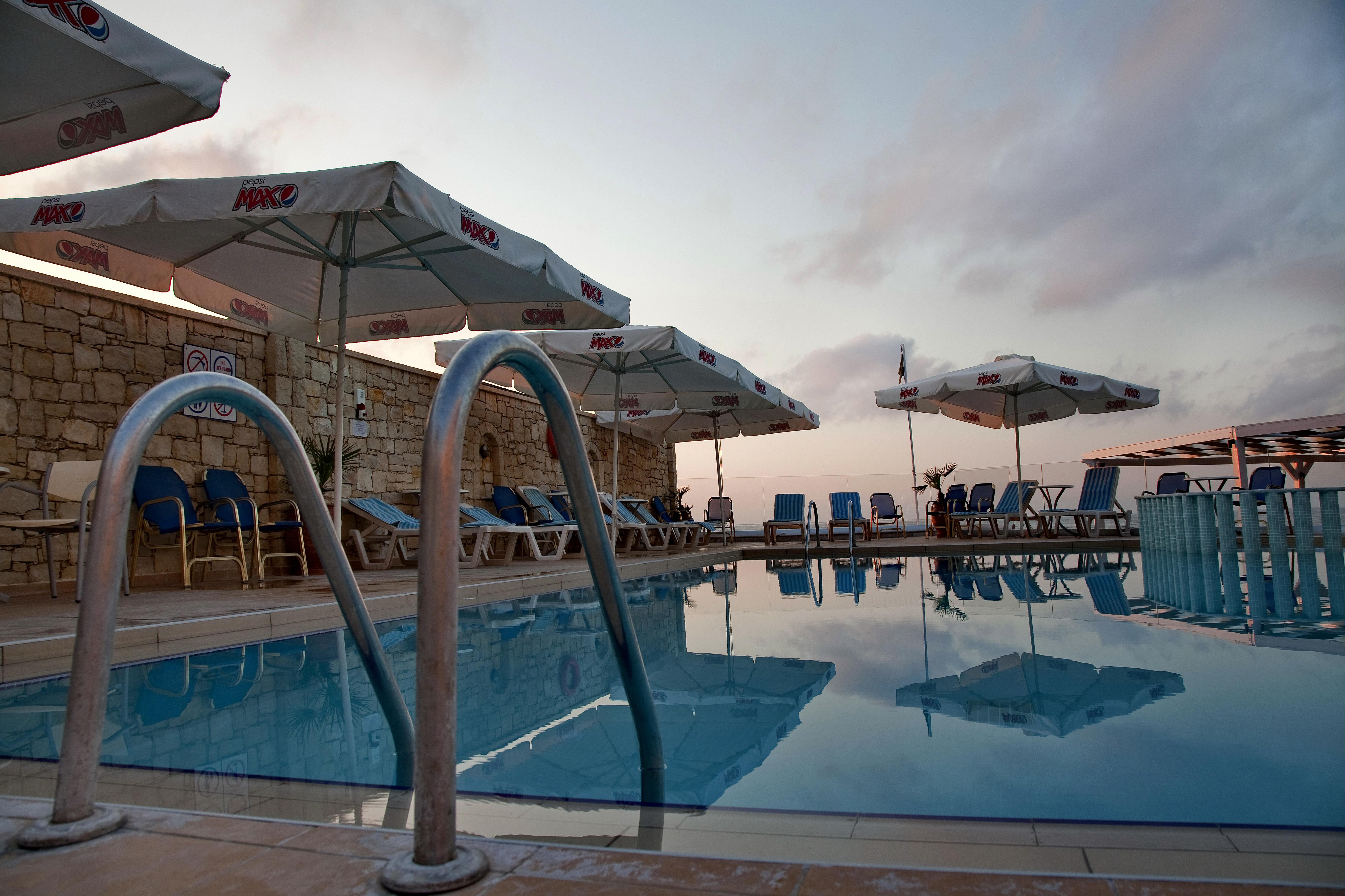 Jo An Beach Hotel Adelianos Kampos Exteriör bild
