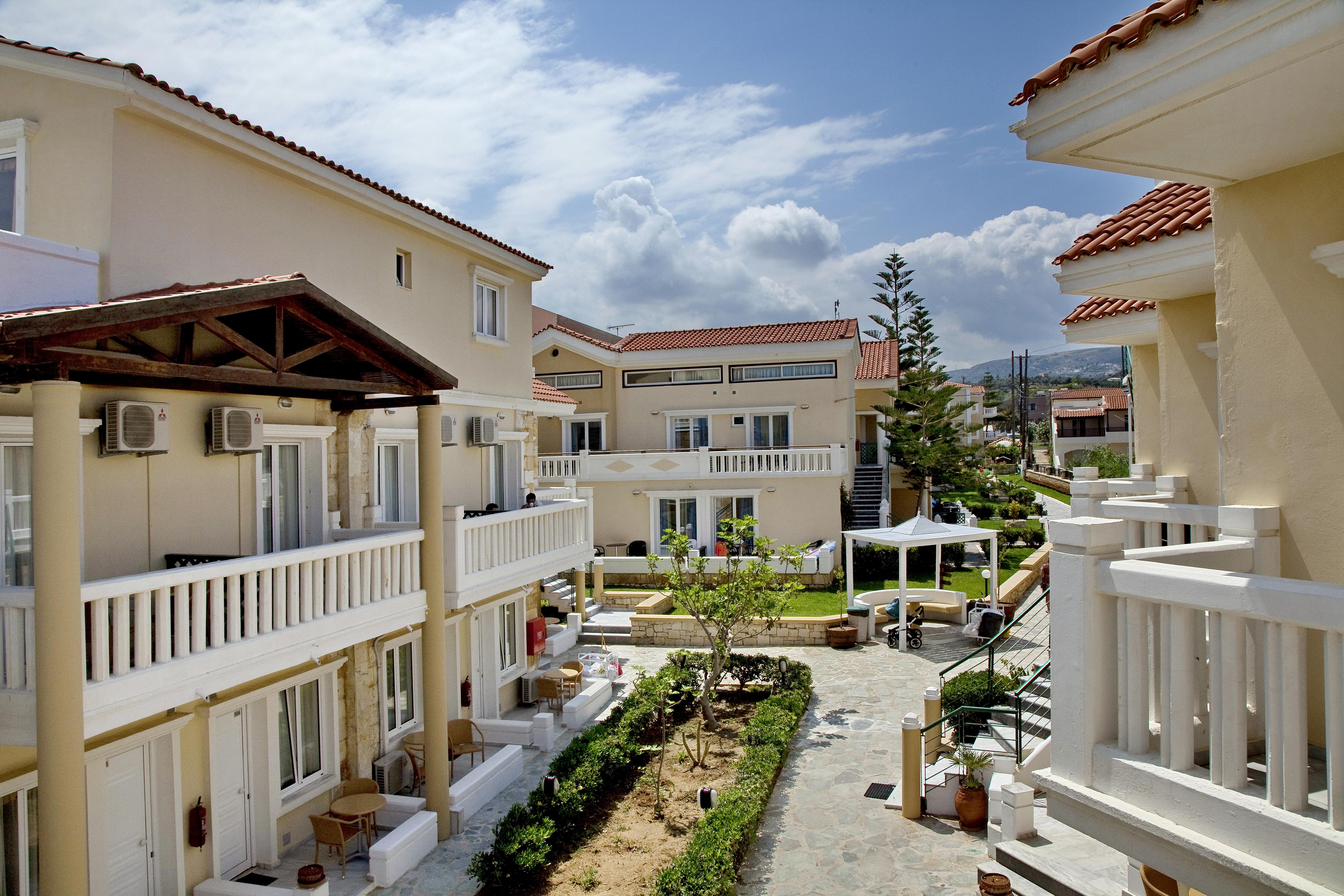 Jo An Beach Hotel Adelianos Kampos Exteriör bild