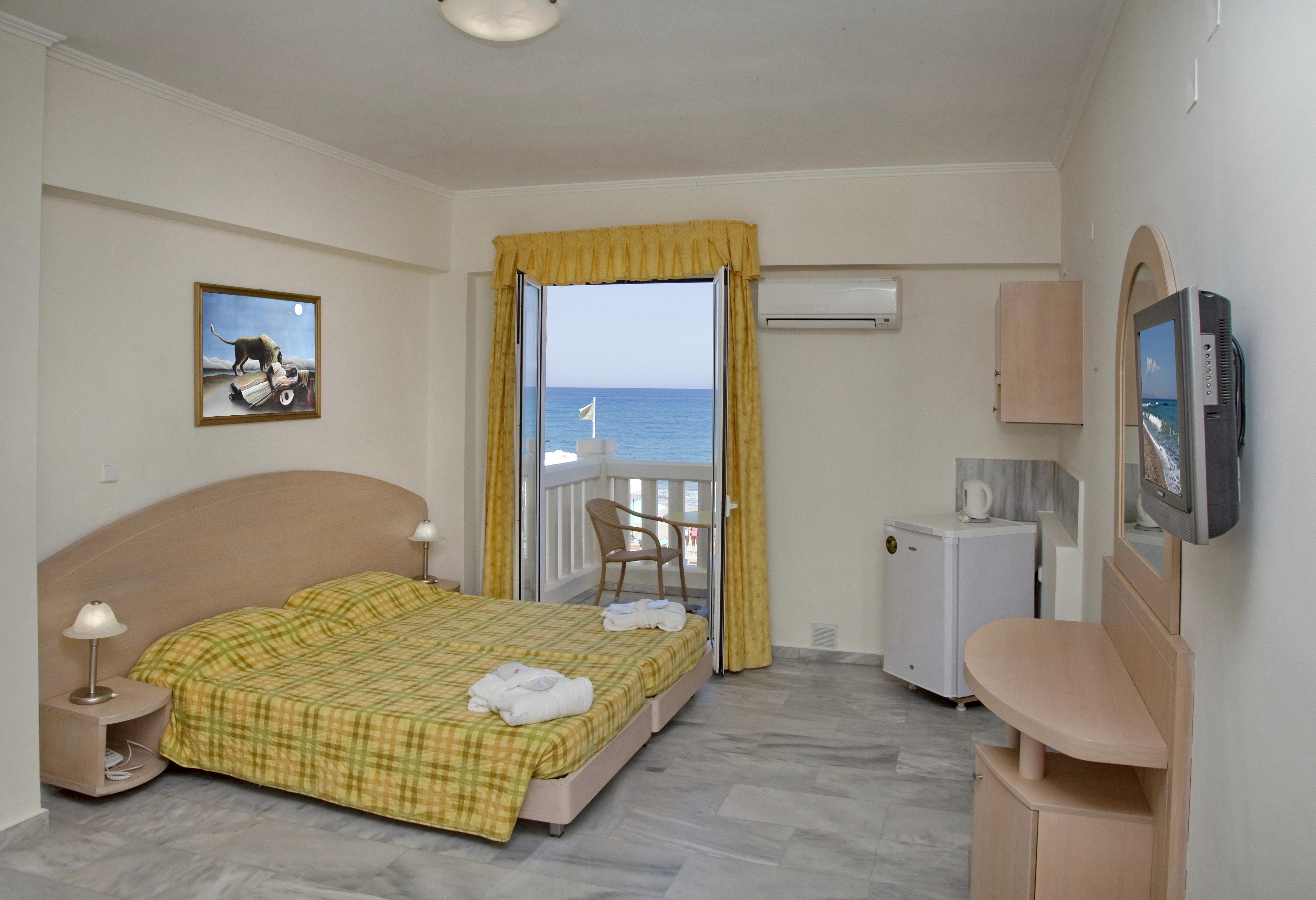 Jo An Beach Hotel Adelianos Kampos Exteriör bild