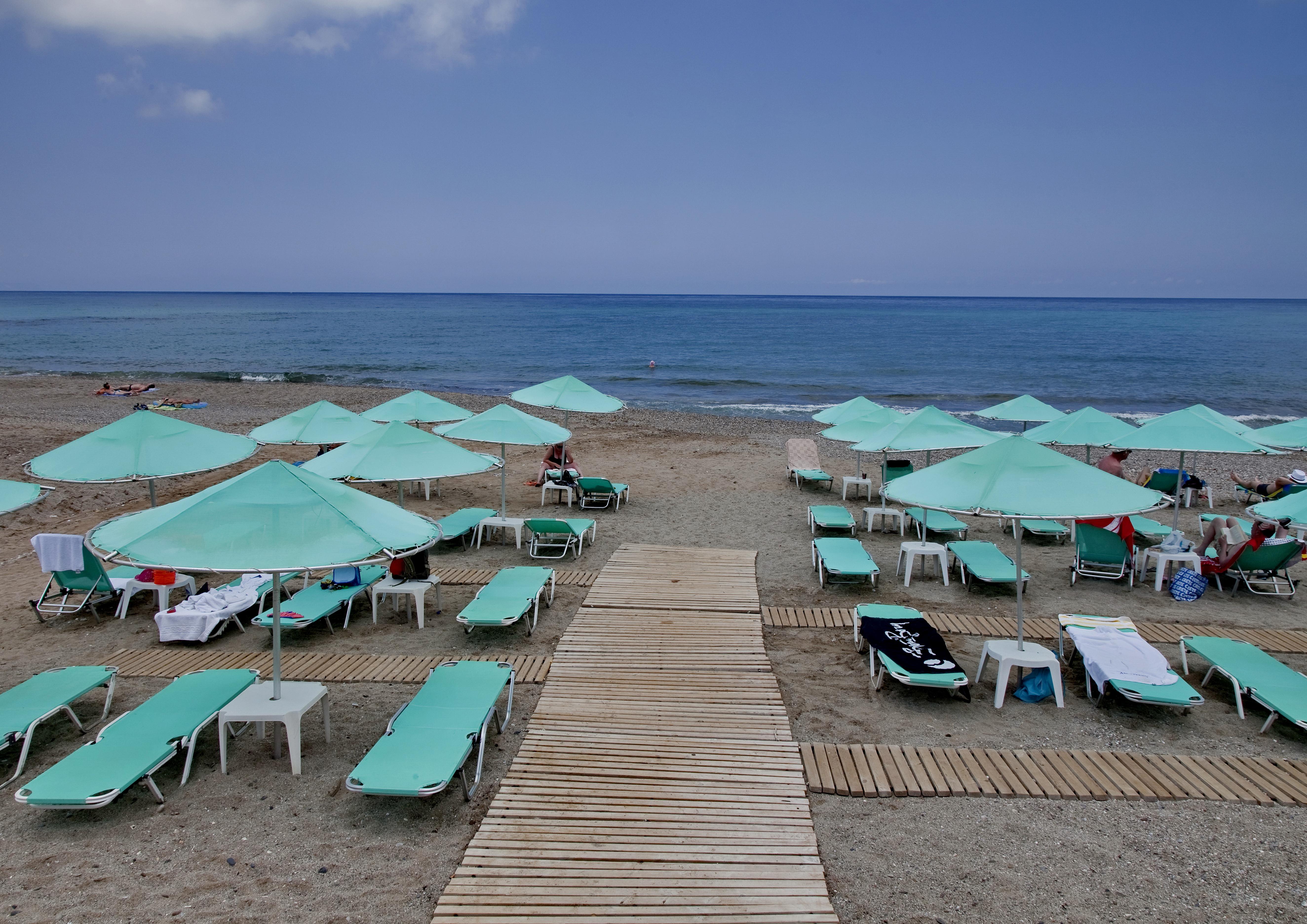 Jo An Beach Hotel Adelianos Kampos Exteriör bild