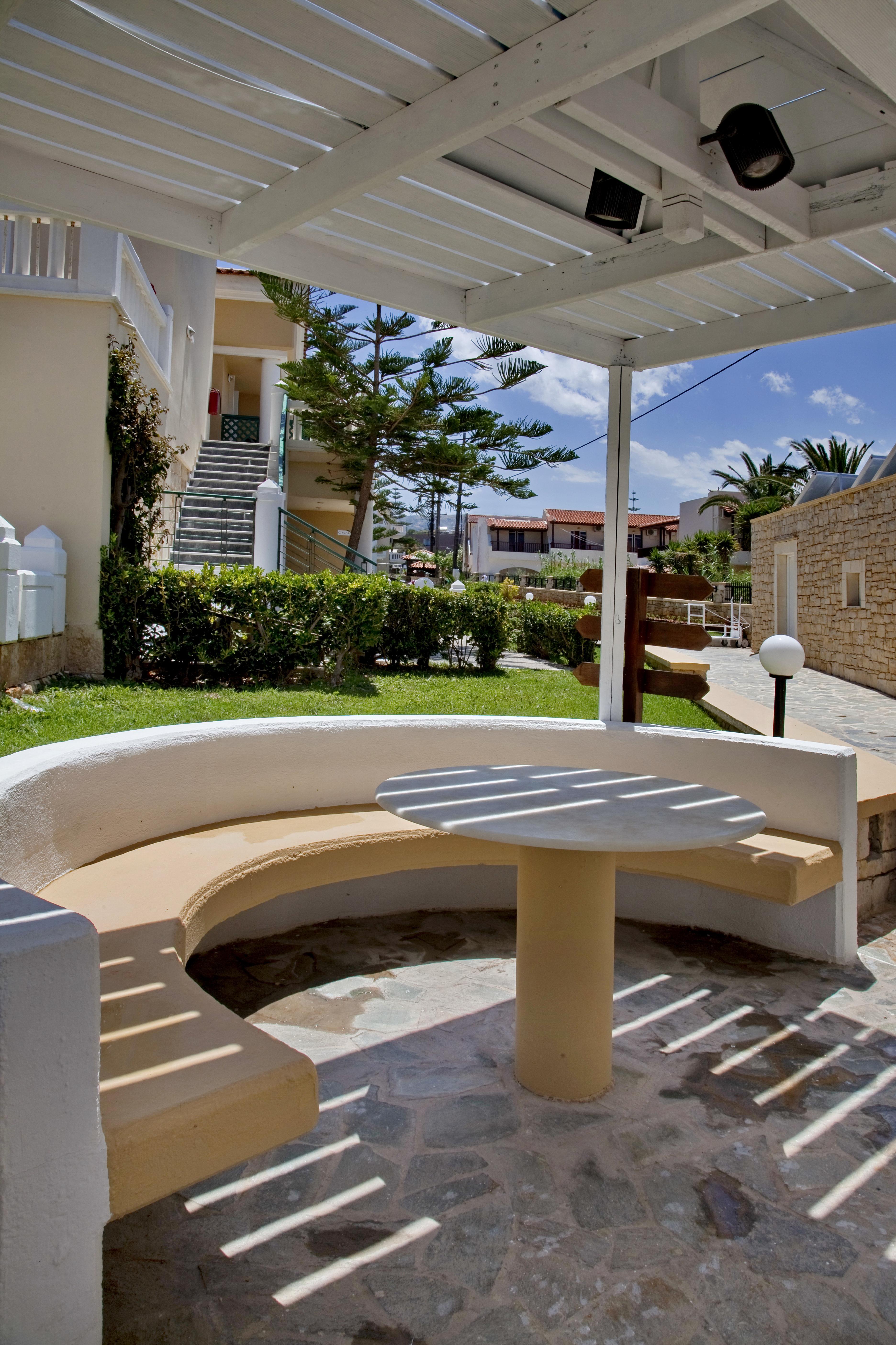 Jo An Beach Hotel Adelianos Kampos Exteriör bild