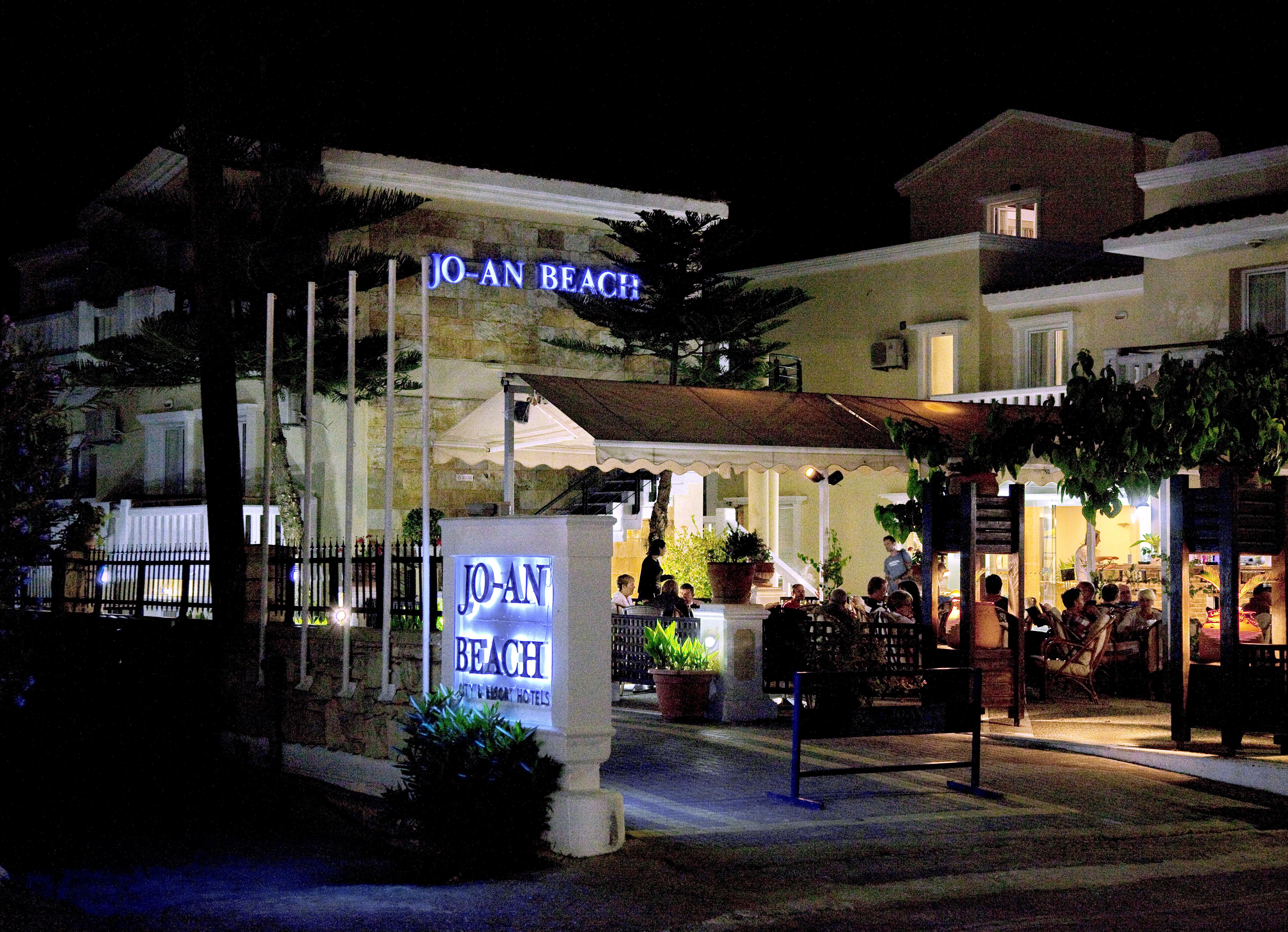 Jo An Beach Hotel Adelianos Kampos Exteriör bild